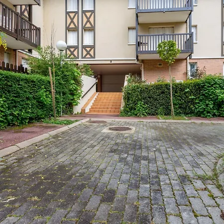 Le Clos Mathilde-19 By Interhome דירה